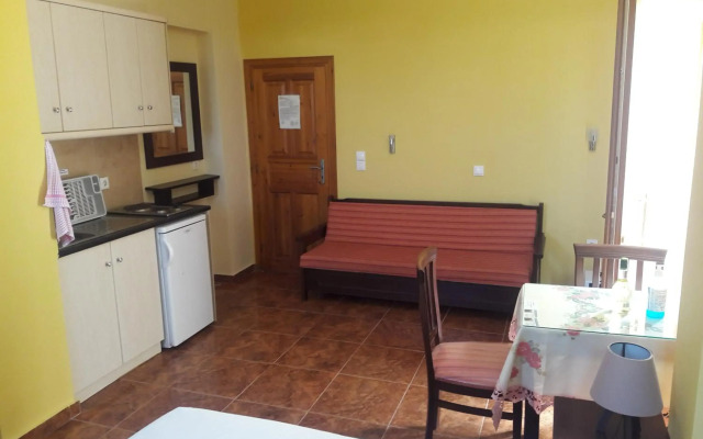 Montemar Studios & Apartments