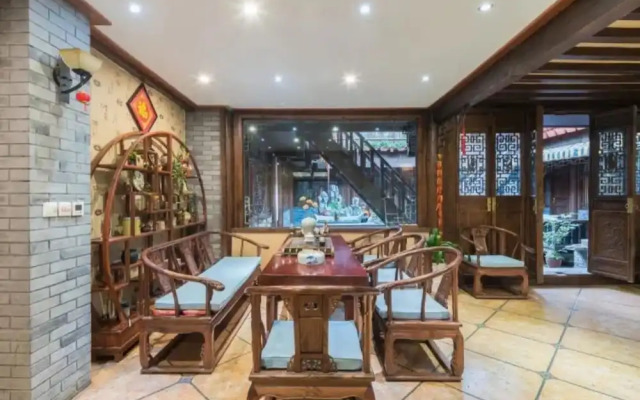 Floral Hotel · He Lu Ju Lijiang