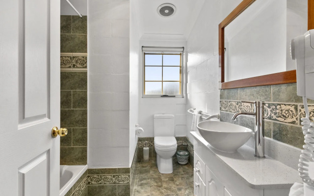 Swansea Cottages & Lodge Suites