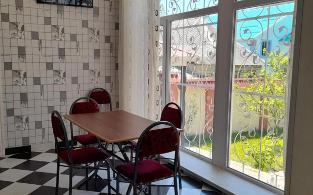 Raffles Garden Villa