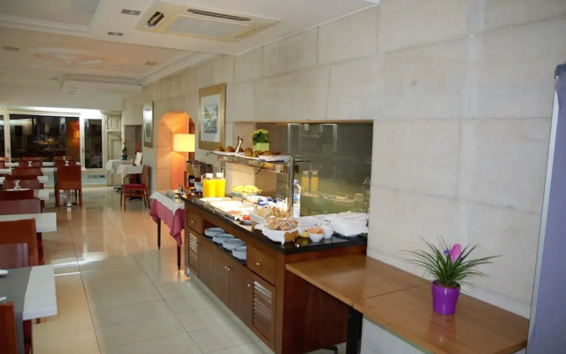 Hotel Suís