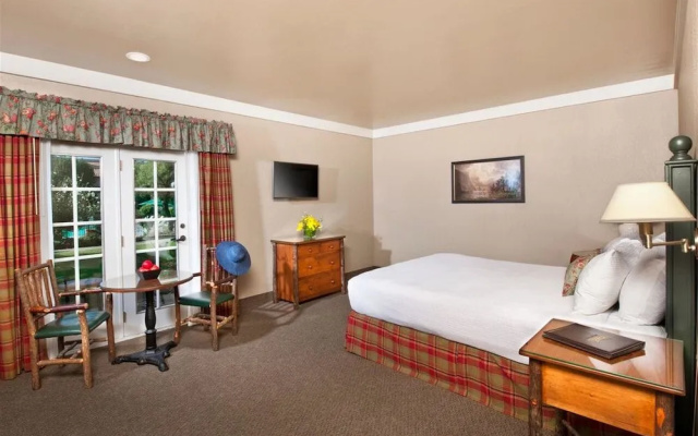 Harris Ranch Resort