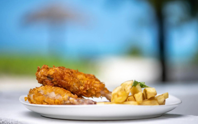 Hakuna Majiwe Beach Lodge