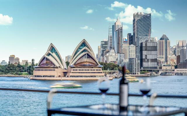Iconic Views
