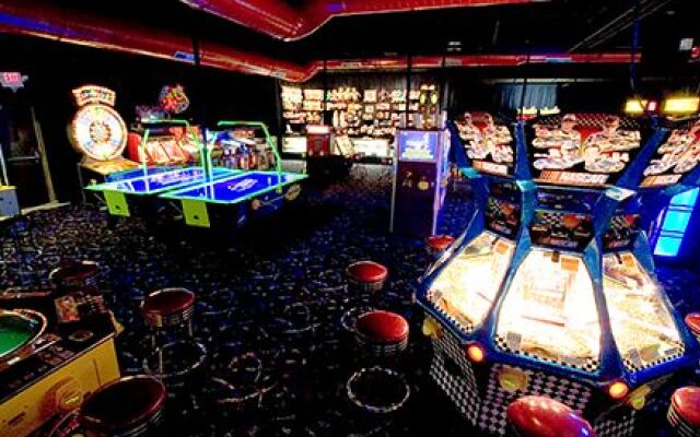 AmericInn Hotel & Suites Mounds View