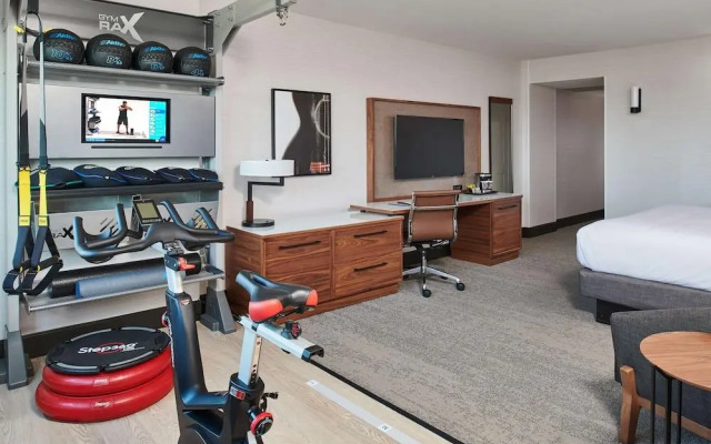 DoubleTree by Hilton Fullerton