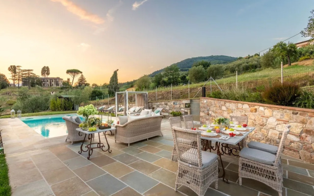 Valle del Sole Winery Farmhouse