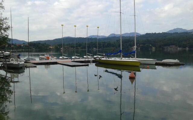 B&B In Riva al Lago
