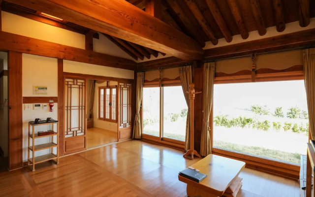 Hanok Hotel Odongjae