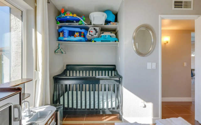 Family-friendly Tempe Home w/ Free Heated Pool!