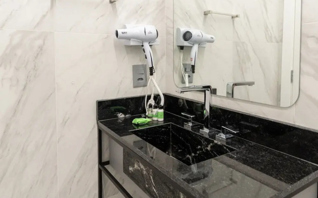 The Spot One By Xtay