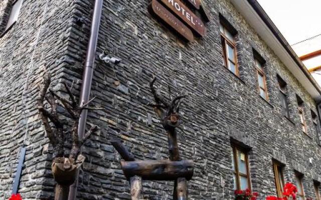 4 Évszak Hegyihotel