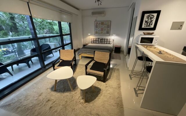 Deaf Twins 2B Botanico Super Calido