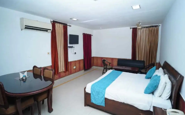 Hotel Moon