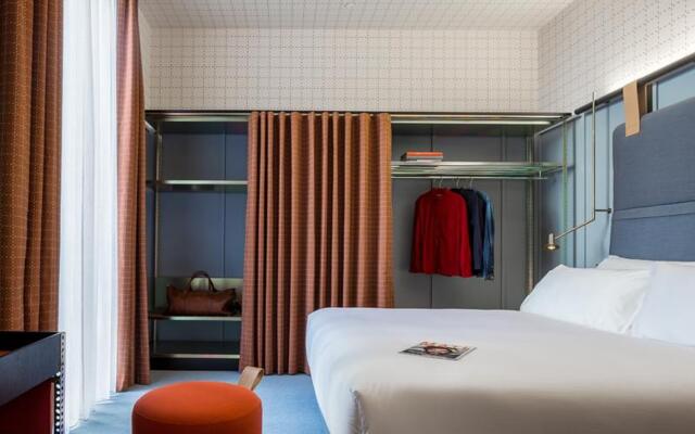 Room Mate Giulia Hotel