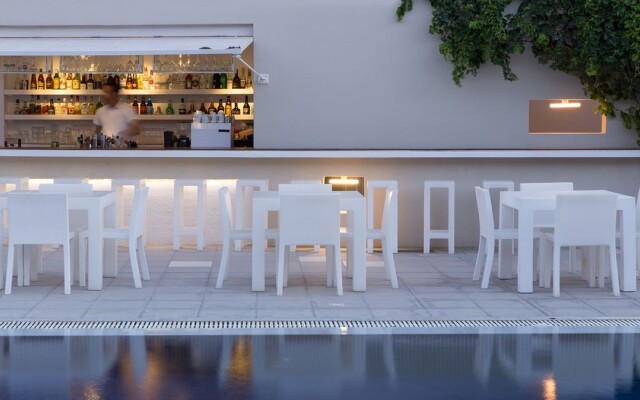 Rosebay Hotel