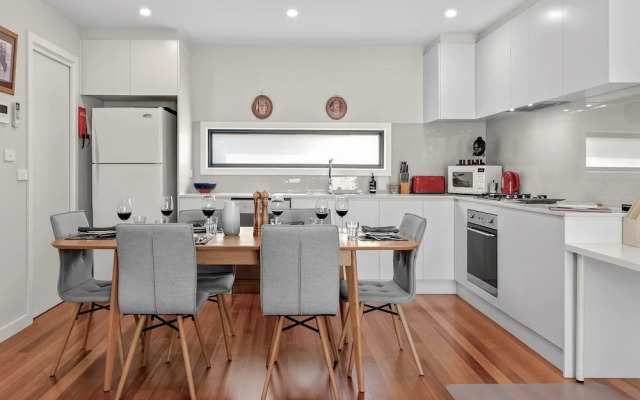StayCentral - Thornbury Townhouse