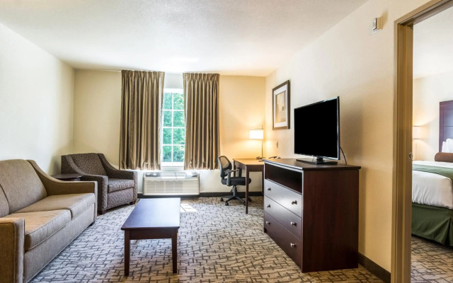 Cobblestone Hotel & Suites - Greenville