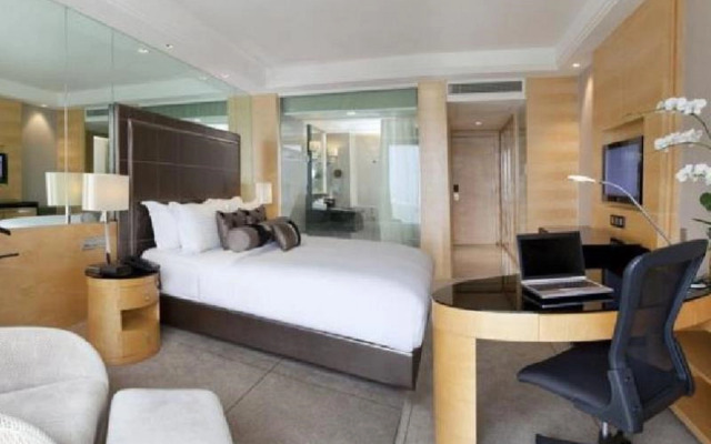 Dorsett Grand Subang