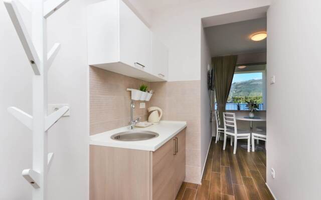 Apartments Maestral