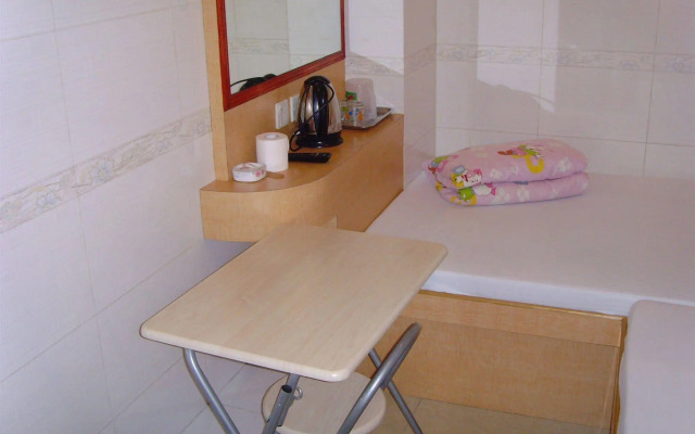 Yue Ka Hotel - 52-54 Argyle Street
