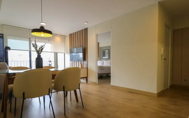 w Grandiose 2BR w Great Balcony in Miraflores