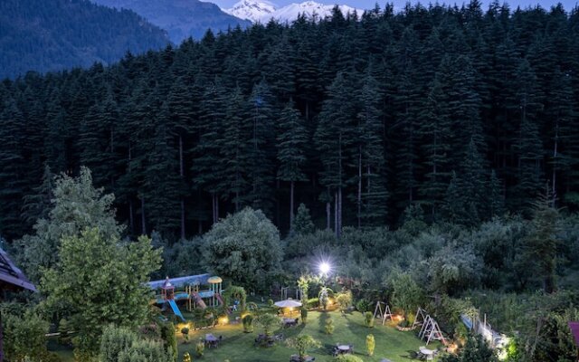 OYO Premium Log Huts