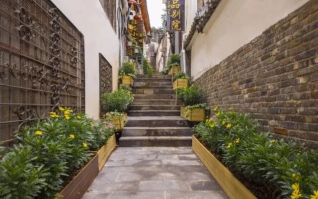 Lijiang Yupin Courtyard Inn
