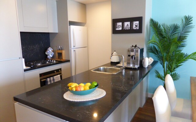 5 Star Luxury Beachfront Apartment