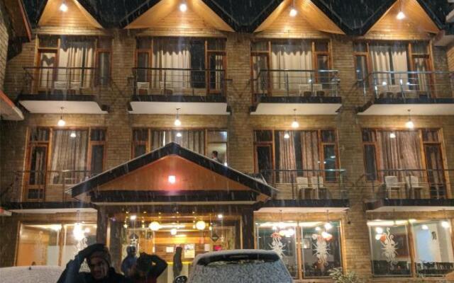 The Grand Welcome Manali