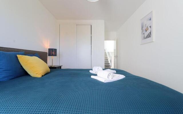 LovelyStay - Divine 3BDR Duplex House w/ Pool & Garden