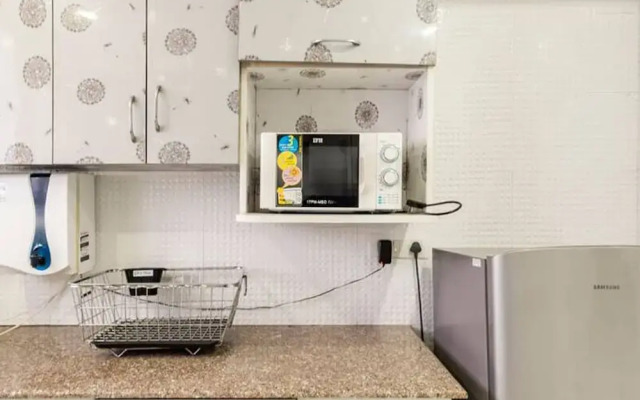 Medical Friendly 2 BR Near Fortis Parfait Street