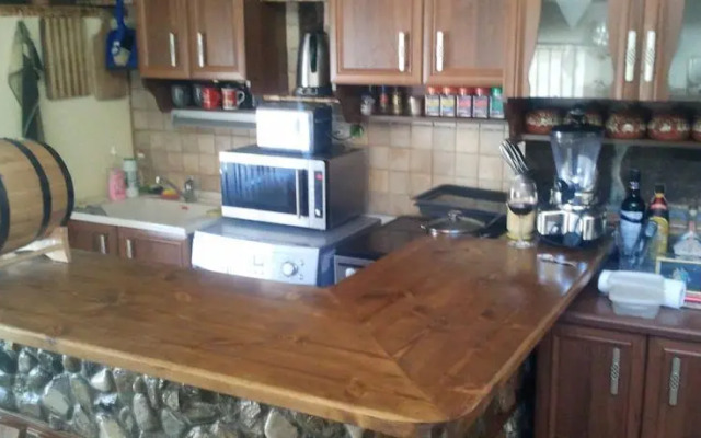 The White House With The White Fountain