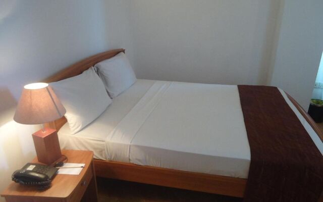 Global Towers Hotel & Suites