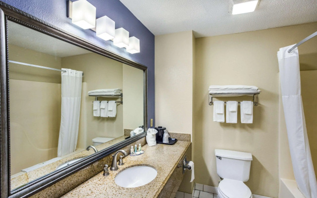 Quality Inn Charleston South