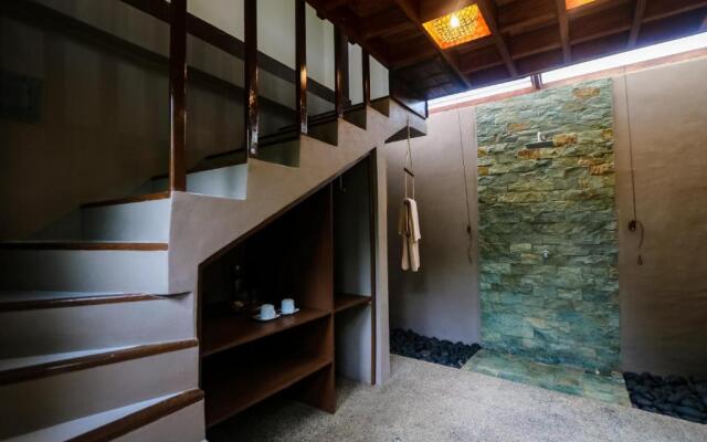 Nakabalo Guesthouse & Restaurant