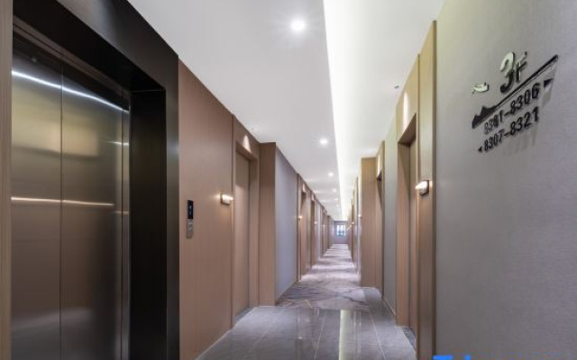 Yaman Yunding Hotel (Xiaozhen Yinxiang Branch near Jiangdong Subway Station)