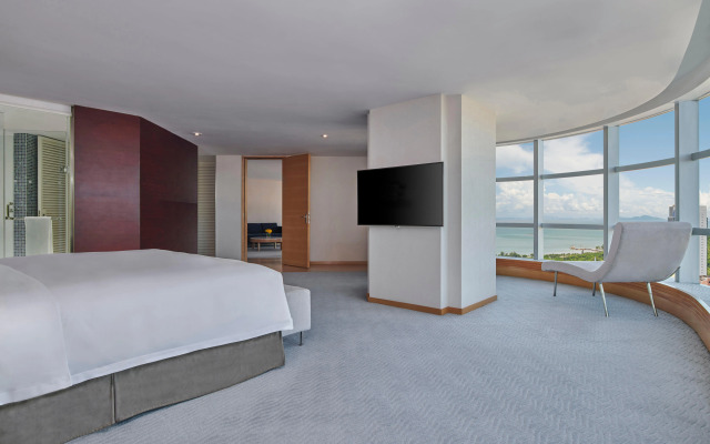 Crowne Plaza Zhuhai City Center by IHG