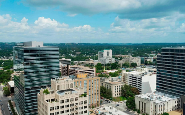 Aloft Austin Downtown