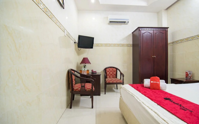 RedDoorz near Tan Son Nhat Airport