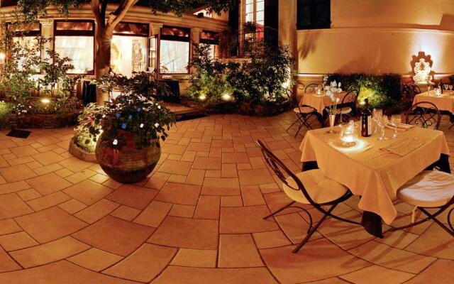 Hotel Jolanda