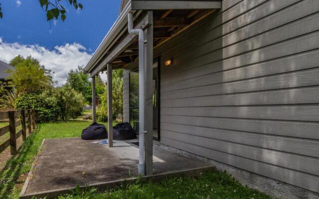 Escape on Alpine - Ohakune Holiday Home