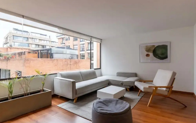 w Upscale 1BR in Cabrera