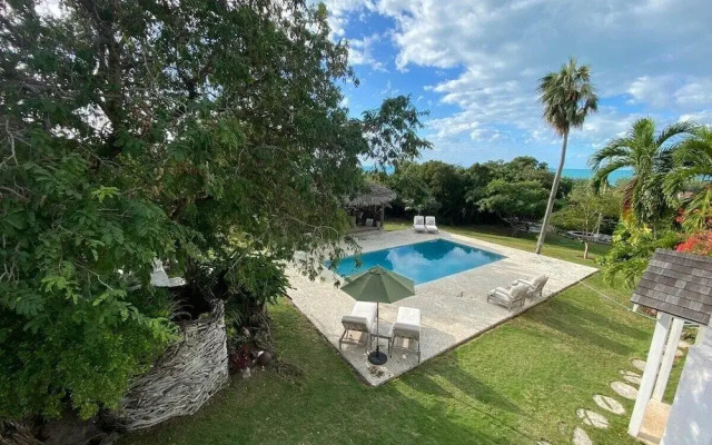 Buccaneer Hill Main House 5 Bedroom Home