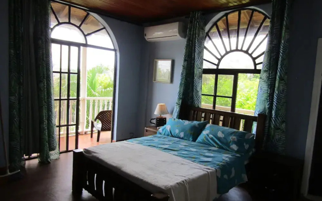 Comfortable Room With Balcony 5 Minutes Walk From the Main Beach