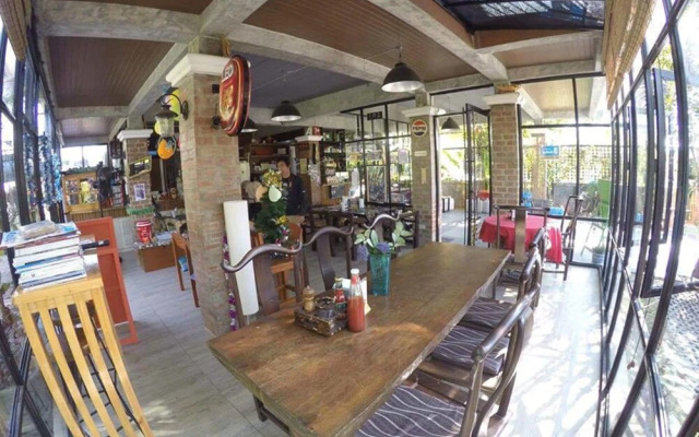 Ora House