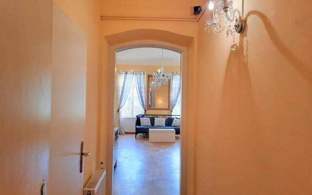 Sisi-Schloss Rudolfsvilla - Sechser - 24 Gäste