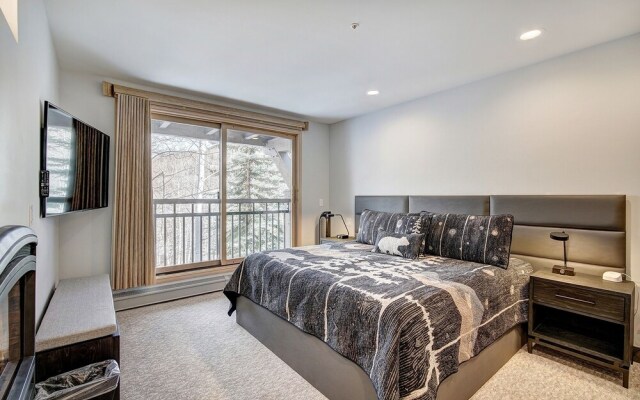 3br Slopeside Beaver Creek  Ski-in, Sleeps 10 3 Bedroom Townhouse by RedAwning
