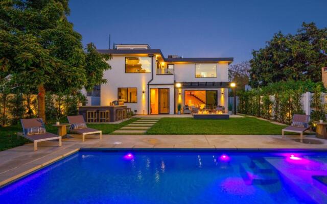 Curson Modern