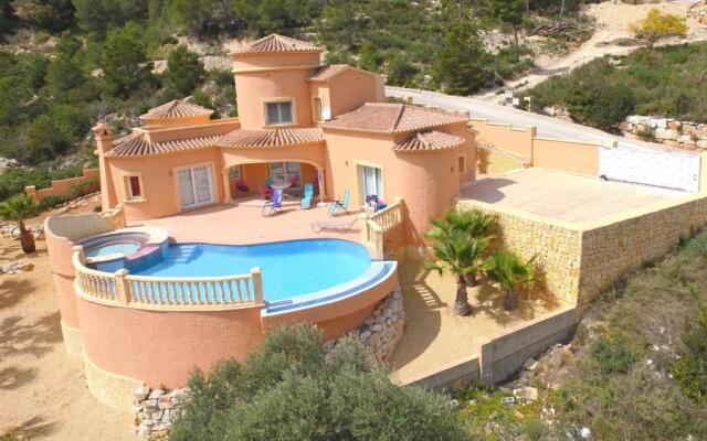 Fantastic villa with sea views and private pool